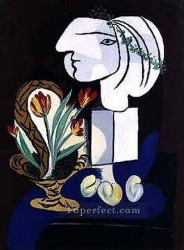  life - Still life with tulips 1932 Pablo Picasso